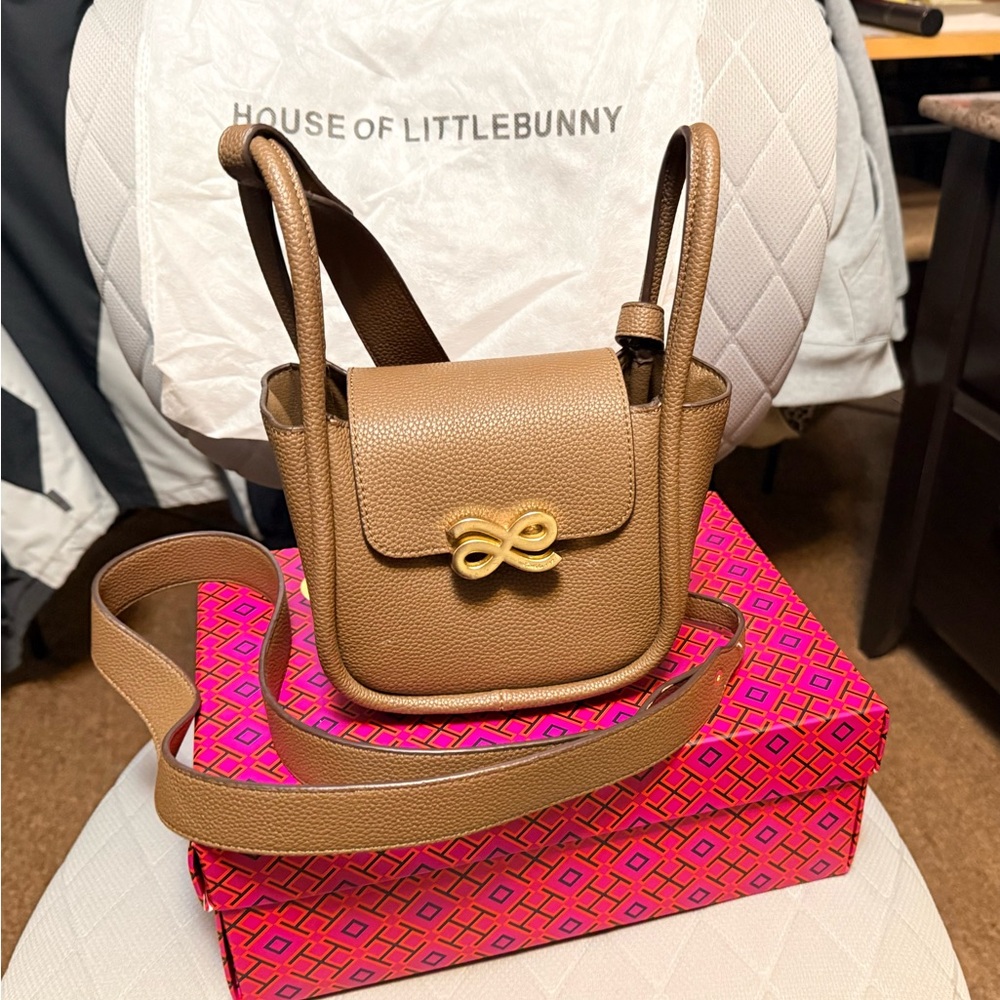 Little Bunny Crossbody Bag - Picture 4 of 7